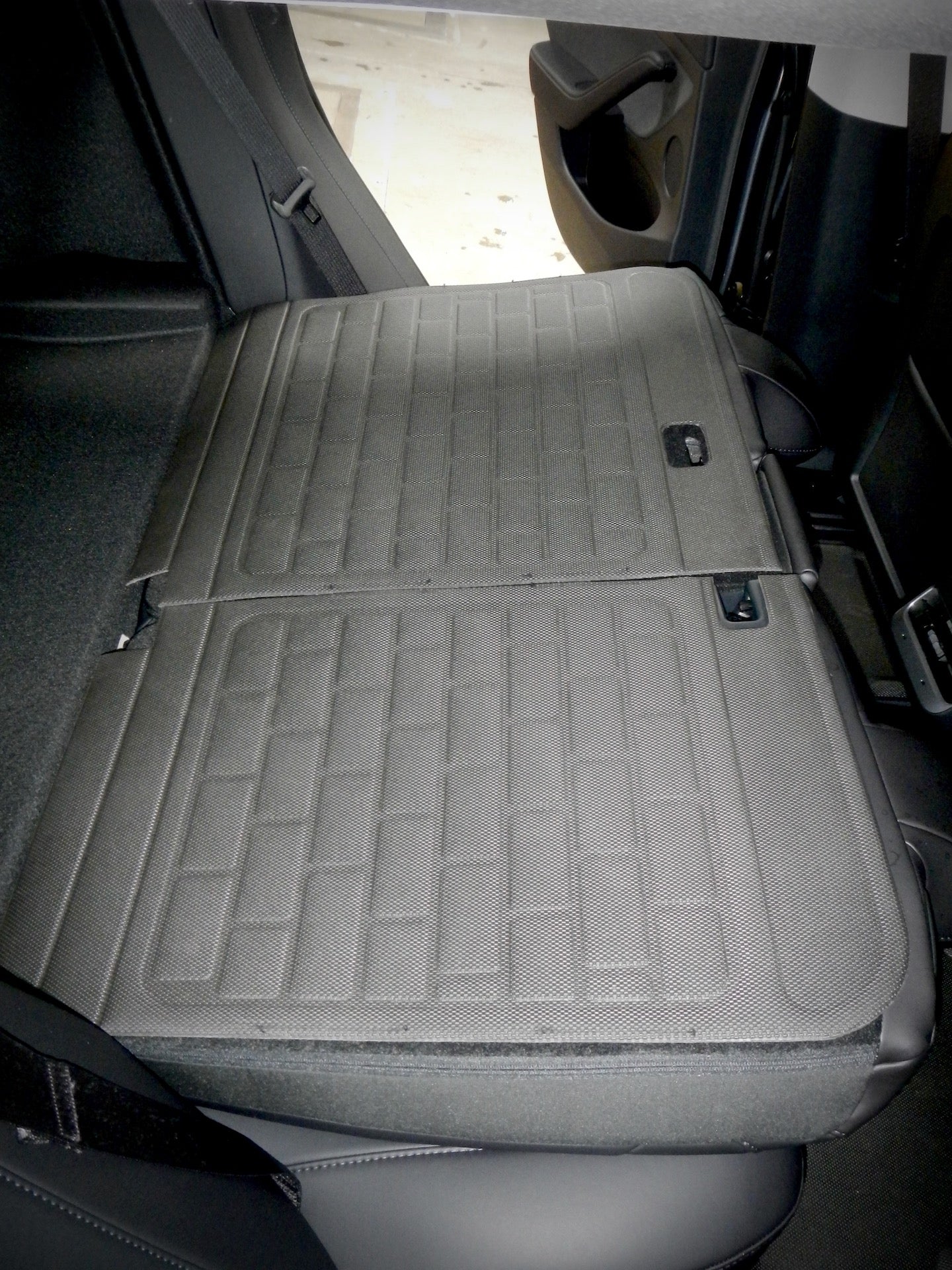 Tesla Model 3 Floor Mats and Liners by 3D MAXpider - Image 14
