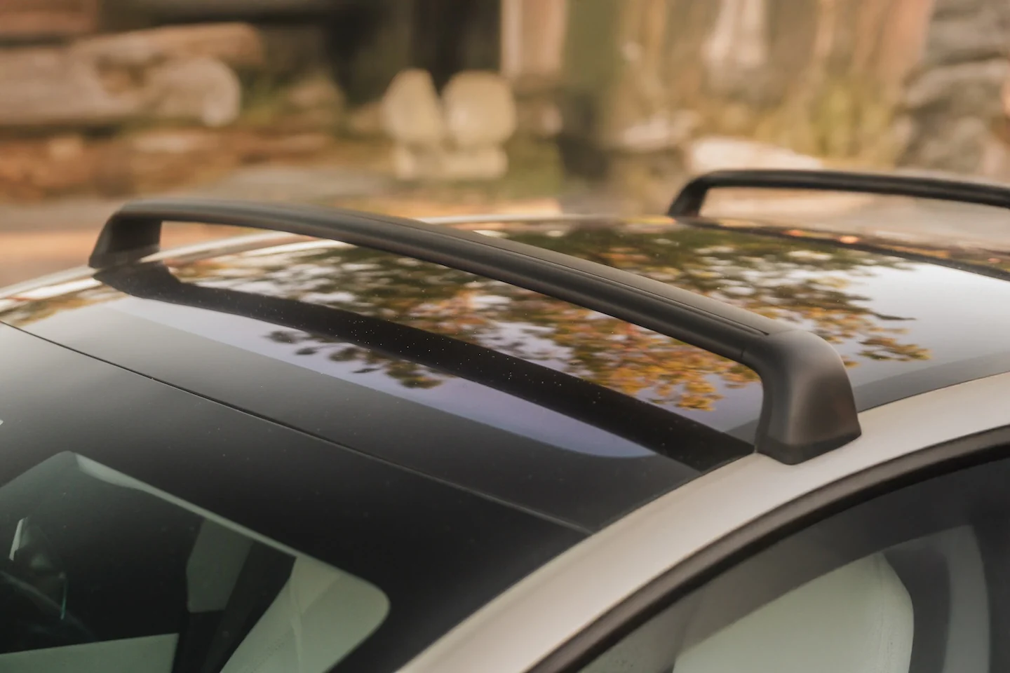 Tesla Model Y Roof Rack Crossbars System - Image 3